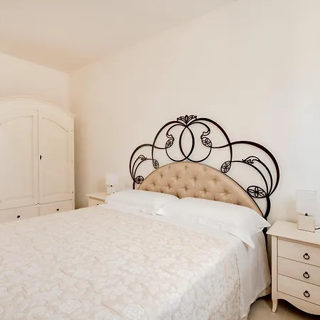 Apulian Charme Trulli And Holiday home
