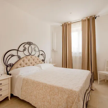 Apulian Charme Trulli And Holiday home Martina Franca