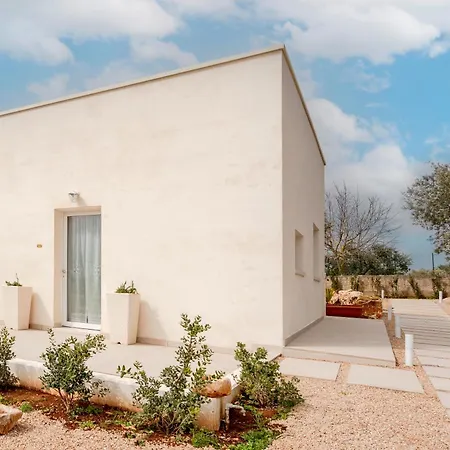 Apulian Charme Trulli And Holiday home *