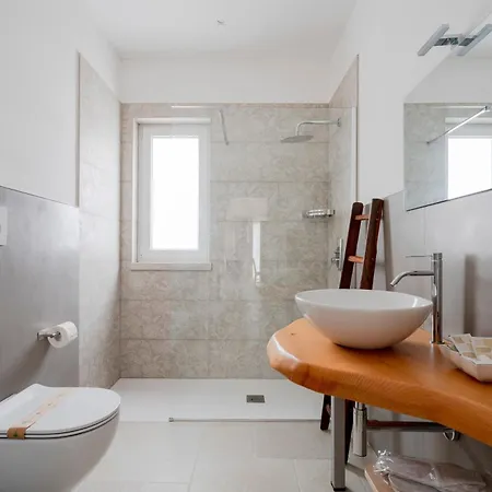 Apulian Charme Trulli And Holiday home *