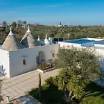 Apulian Charme Trulli & Альберобелло
